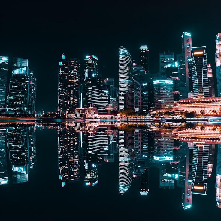 Parents evaluating schools in Portugal